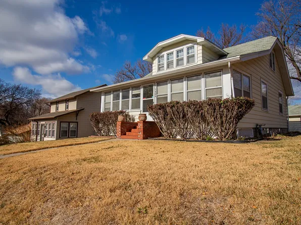 5404 Pacific St, Omaha, NE 68106