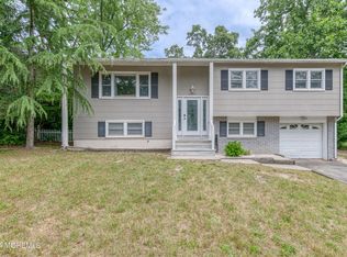 1592 Deer Hollow Dr, Toms River, NJ