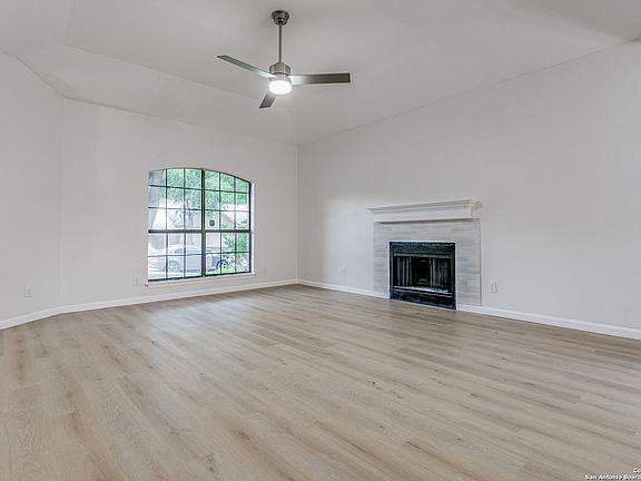 5th image of 4806 Aspen View