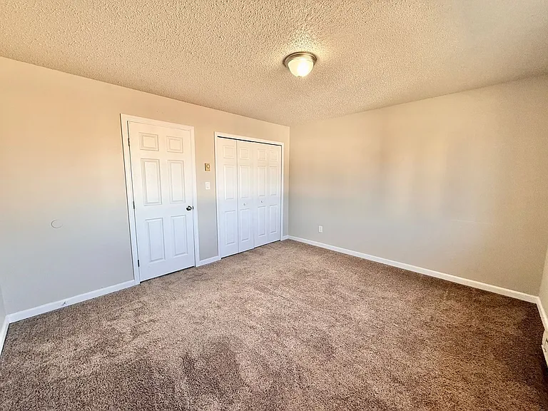 49 Royal Crest Dr. — Photo 8