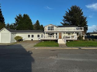 900 3rd St, Brookings, OR 97415