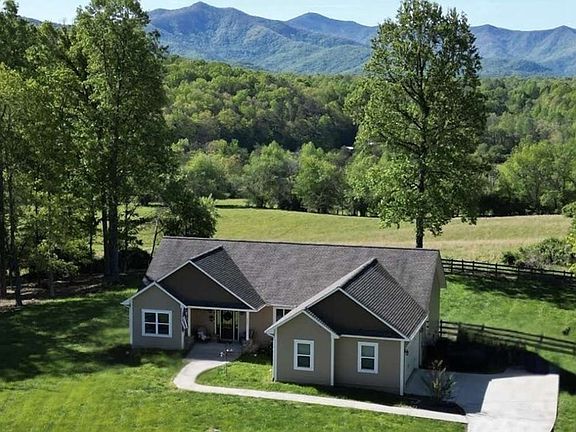 2nd image of 373 New Forest Rd