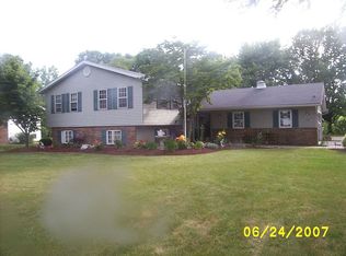901 Meadowood Blvd, Madison, OH 44057