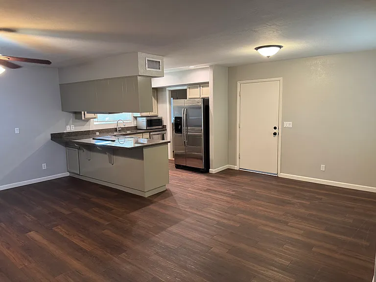 2513 E Garnet Ave — Photo 7