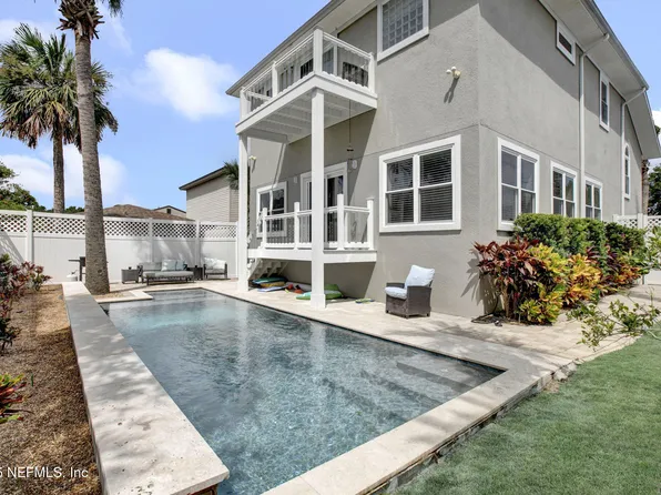 496 UPPER 8TH Avenue S, Jacksonville Beach, FL 32250