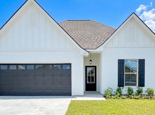 108 Star Ln, Broussard, LA 70518