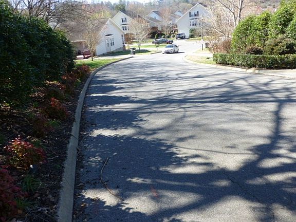 4th image of 726 Plantation Dr