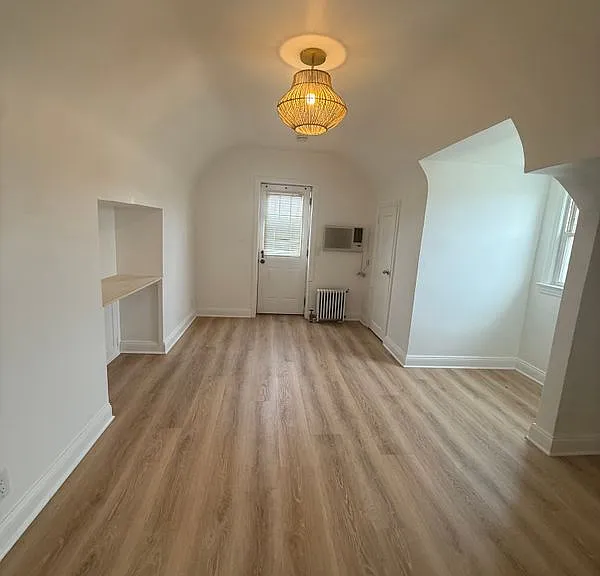 69 Bank St #2 — Photo 9