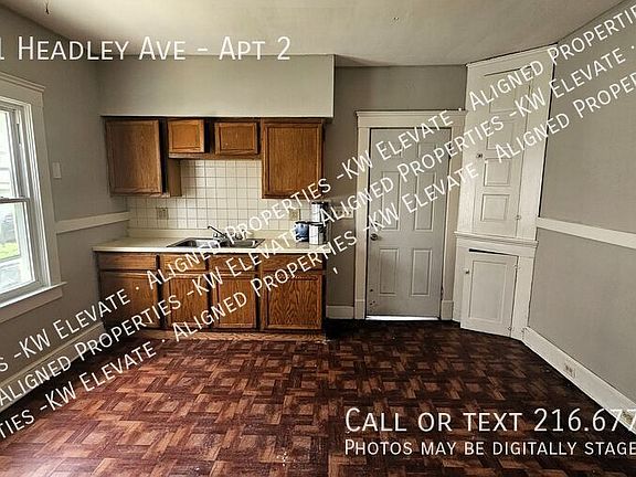 3rd image of 11421 Headley Ave #2