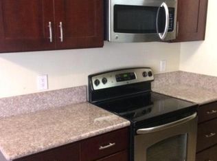 999 Rent Special 330 N Crescent Dr, Beverly Hills, CA 90210