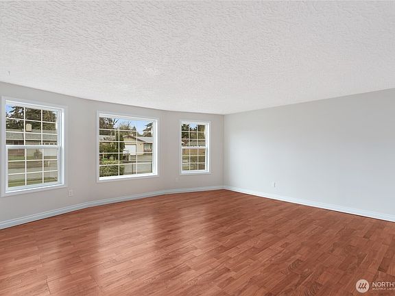 5th image of 2106 NE 96th Court