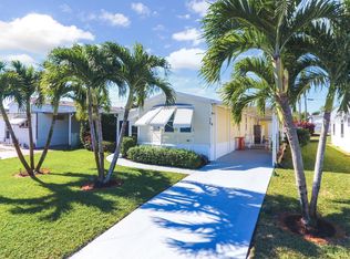 8150 SE Eagle Ave, Hobe Sound, FL 33455
