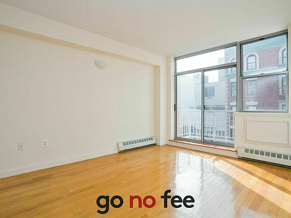 3rd image of 444 Manhattan Ave APT 5E