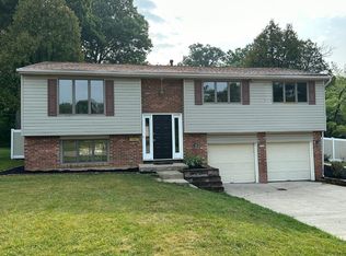 3322 Grovewood Dr, Cincinnati, OH 45251