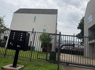 616 Cage St, Houston, TX 77020