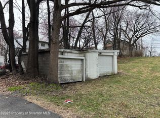 529 Spring St, Moosic, PA 18507