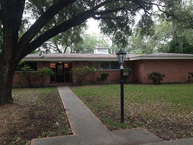 1st image of 1118 Arcadia Dr