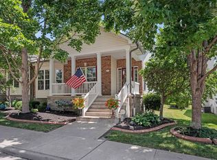 779 Queens Court Pl, Saint Peters, MO 63376