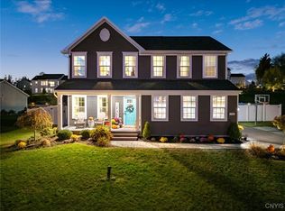 5546 Rolling Meadows Way, Camillus, NY 13031