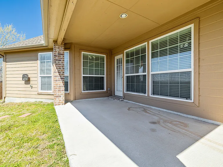 2527 Appaloosa Ln — Photo 23