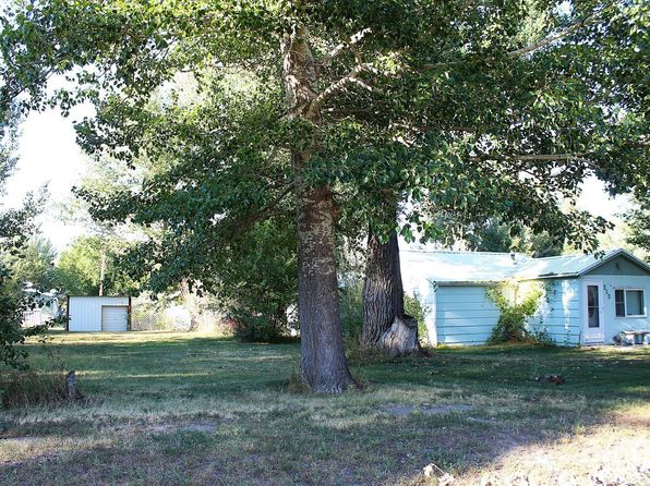 315 Olive Ave, Wibaux, MT 59353