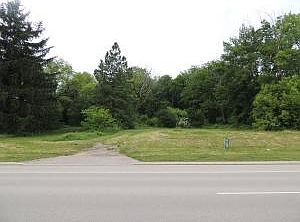 2nd image of 5565 S Racine Ave