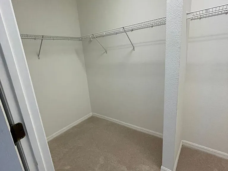870 Greystone Ln — Photo 21