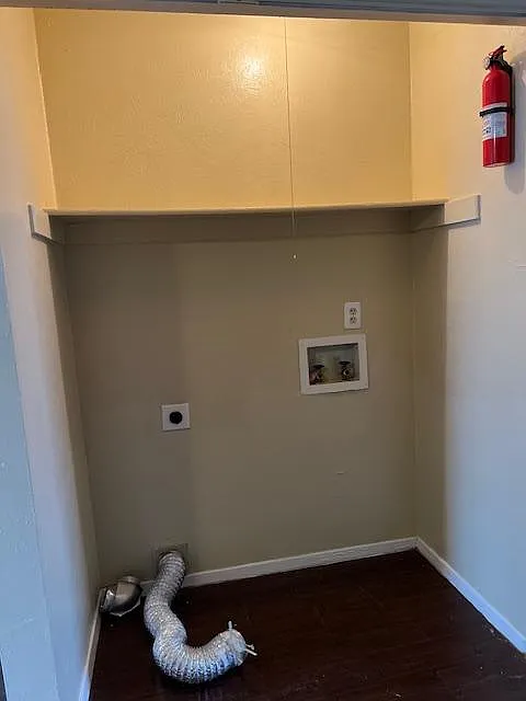 2 bed, 2.5 bath, 1130 sqft, $1,250 — Photo 2