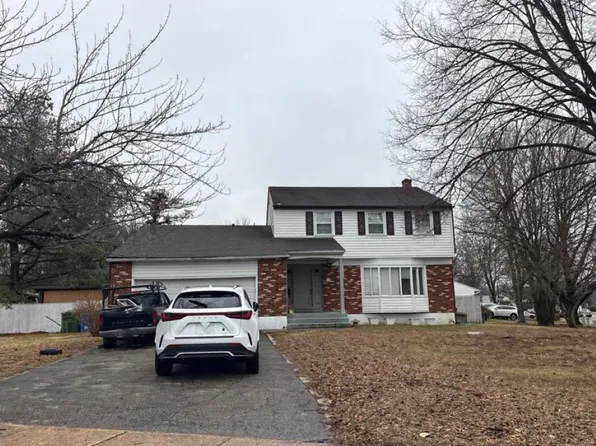 1968 Birchwood Park Dr N, Cherry Hill, NJ 08003