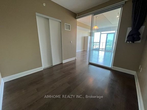 4th image of 160 Vanderhoof Ave #1107