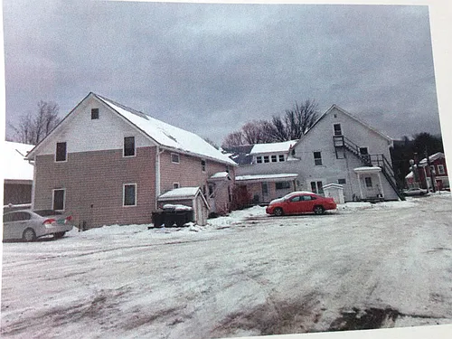 189 Main St Photo 1