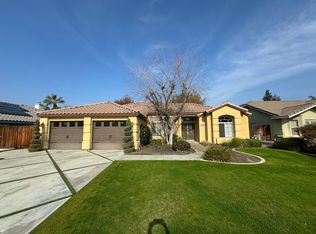 13904 Calle Elegante, Bakersfield, CA 93314