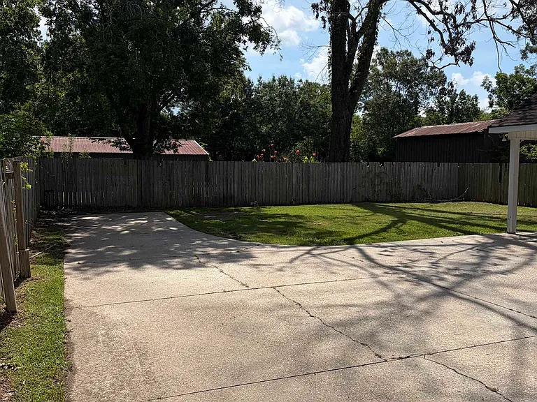 17226 Northlake Dr — Photo 5