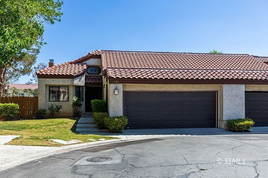 1st image of 407 Tepatitlan Ct