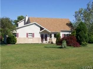 3940 Kenneth Dr, Walnutport, PA 18088