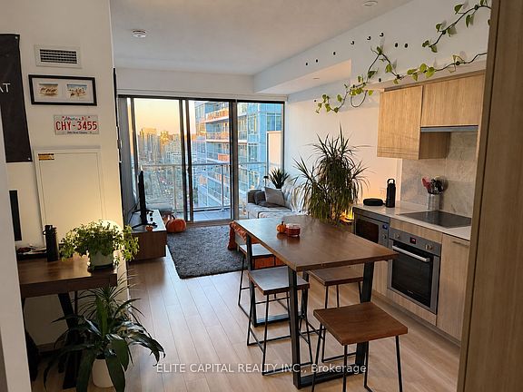 2nd image of 19 Bathurst St #3607