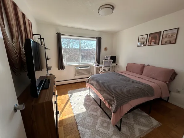 287 Harvard St APT 57, Cambridge, MA 02139