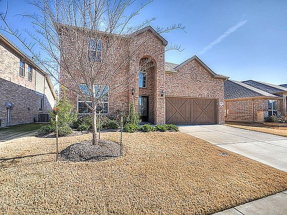 2nd image of 1004 Park Meadow Ln