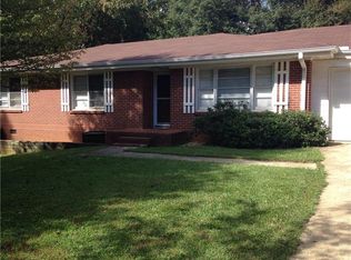 1390 Pendley Dr SW, Mableton, GA 30126
