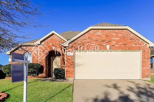2815 Arabian Ln Photo 1