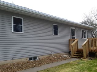 3879 Crescent Ln, Hazel Green, WI 53811