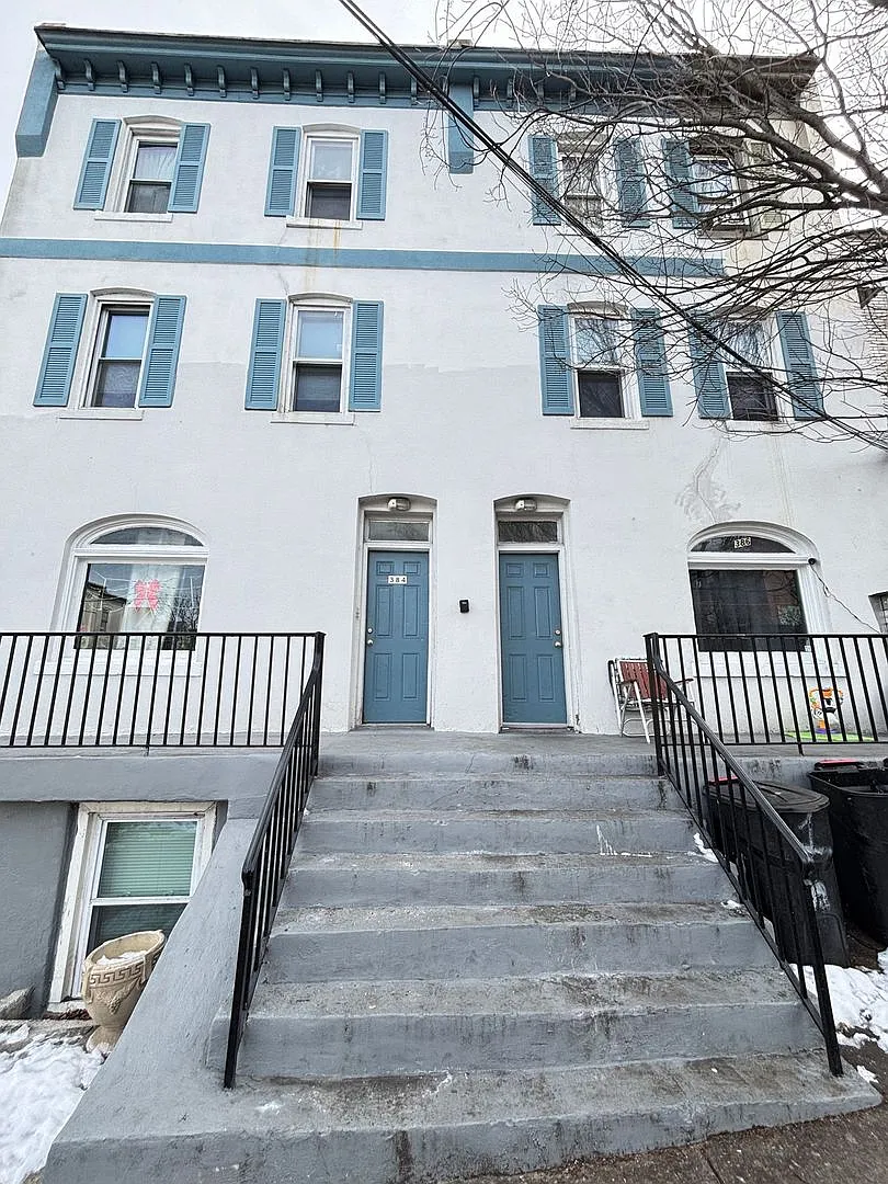 384 W Tilghman — Photo 2