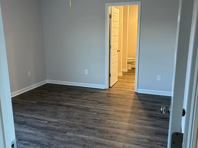 701 Savannah St — Photo 8