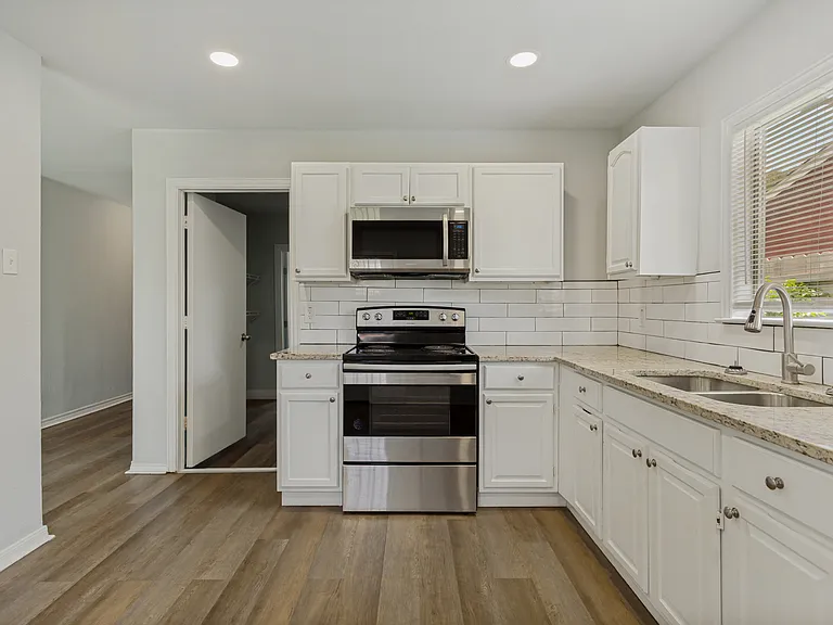 5535 Red Sky St — Photo 12
