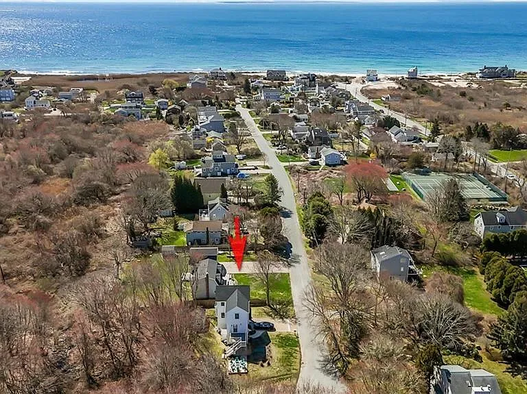 137 Rosebriar Ave — Photo 42