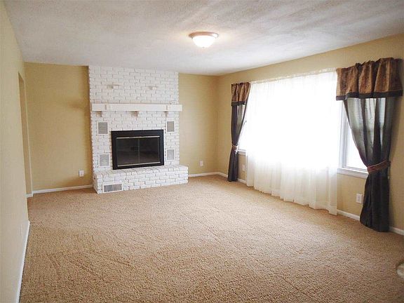 4th image of 10880 W Bethel Ave