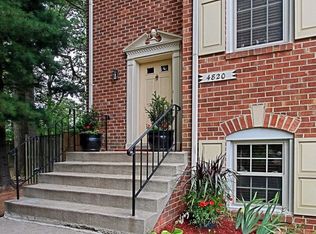 4820 Carriagepark Rd, Fairfax, VA 22032