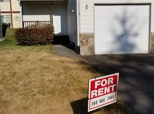 939 College Ln NE #A & B, Lacey, WA 98516