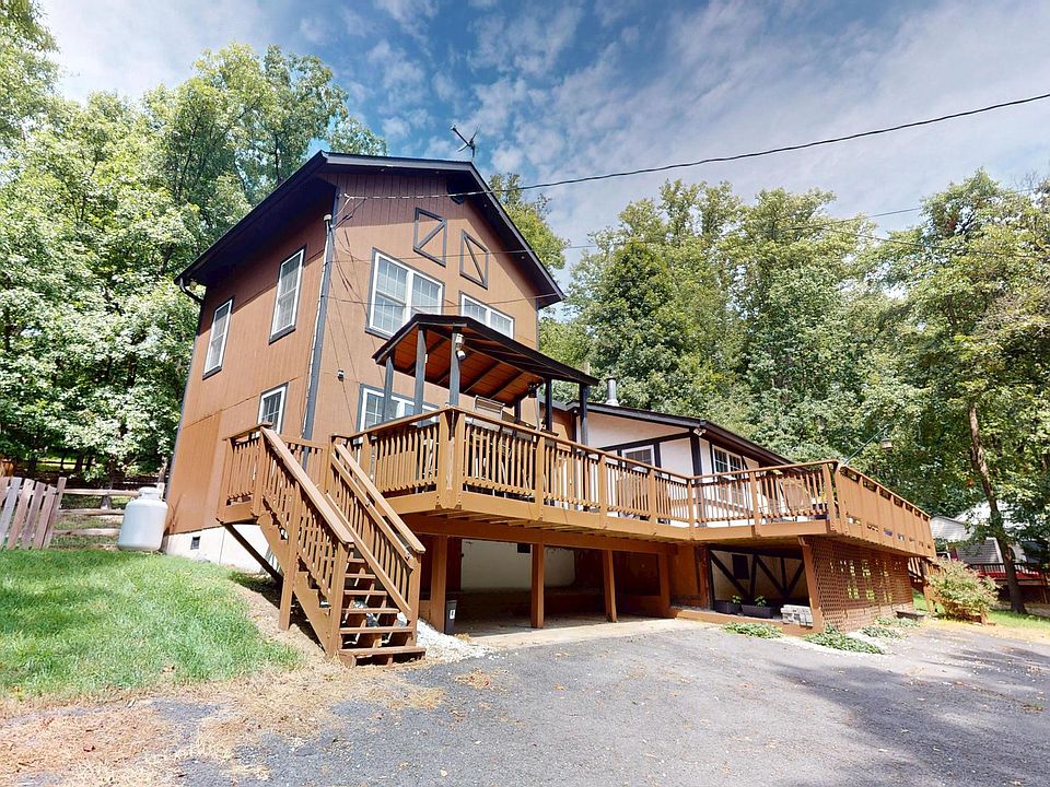 1st image of 104 Laurel Ln