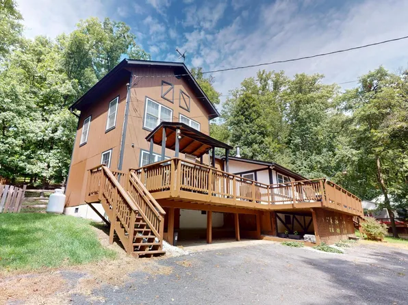 104 Laurel Ln, Bluemont, VA 20135